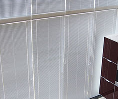 Persiana Entre Vidros